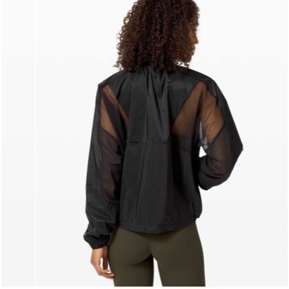 Lululemon With the Breeze Jacket 6 Black Mesh Glyde Windbreaker Cinch Hem - Picture 13 of 14